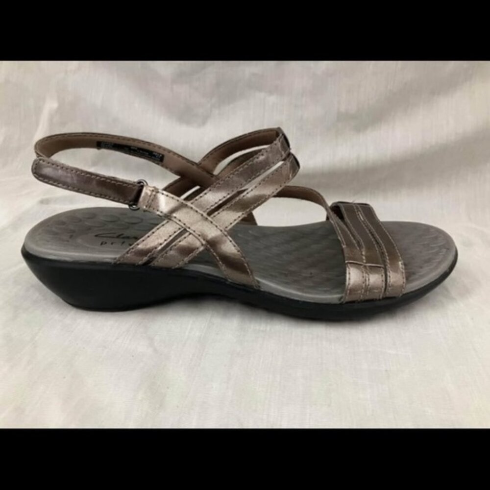 womens size 8 Clarks Privo metallic finish sandal Velcro tie